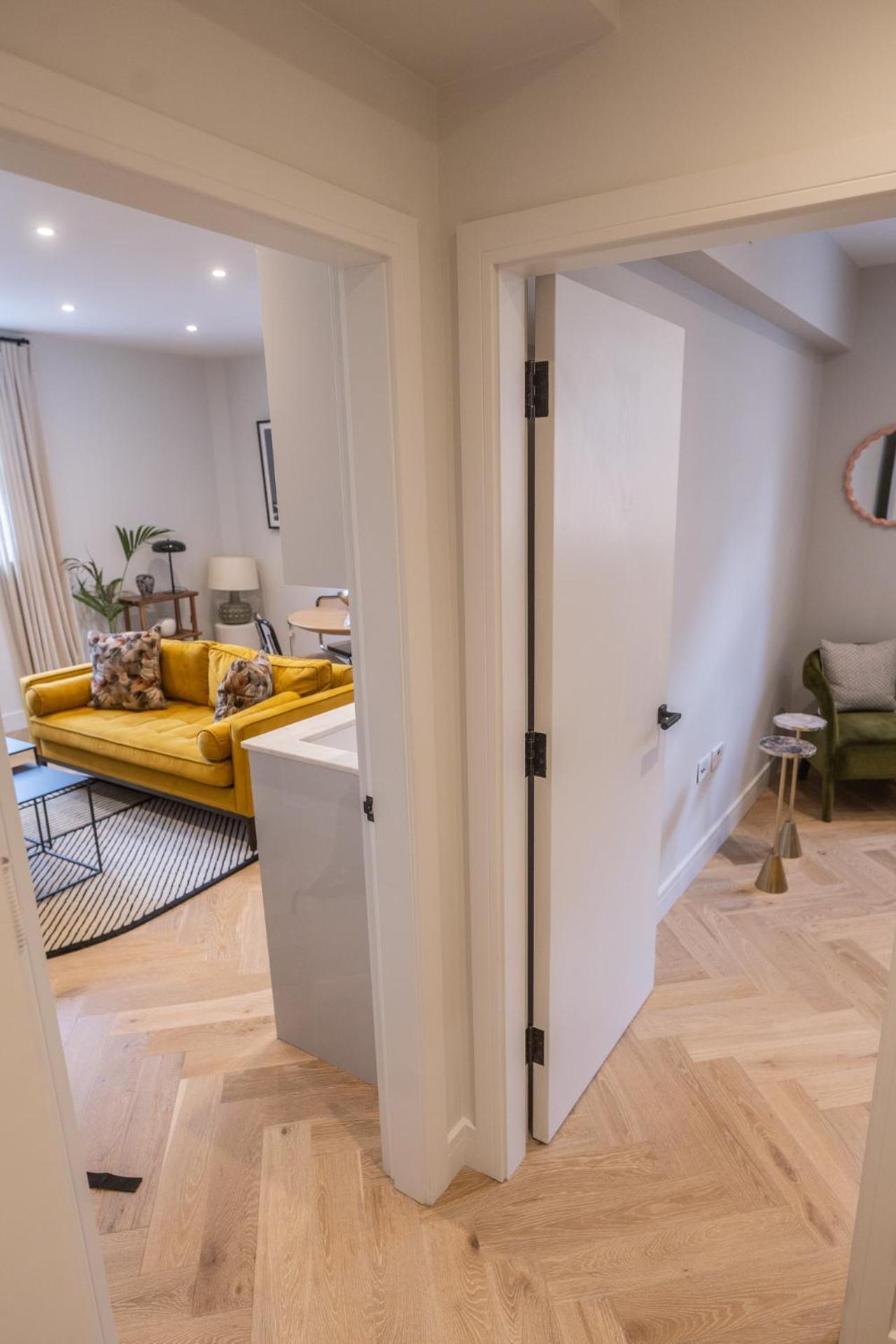 Modern, Stylish Newly Refurbished 2Nd Floor Apartment In Fitzrovia Londyn Zewnętrze zdjęcie