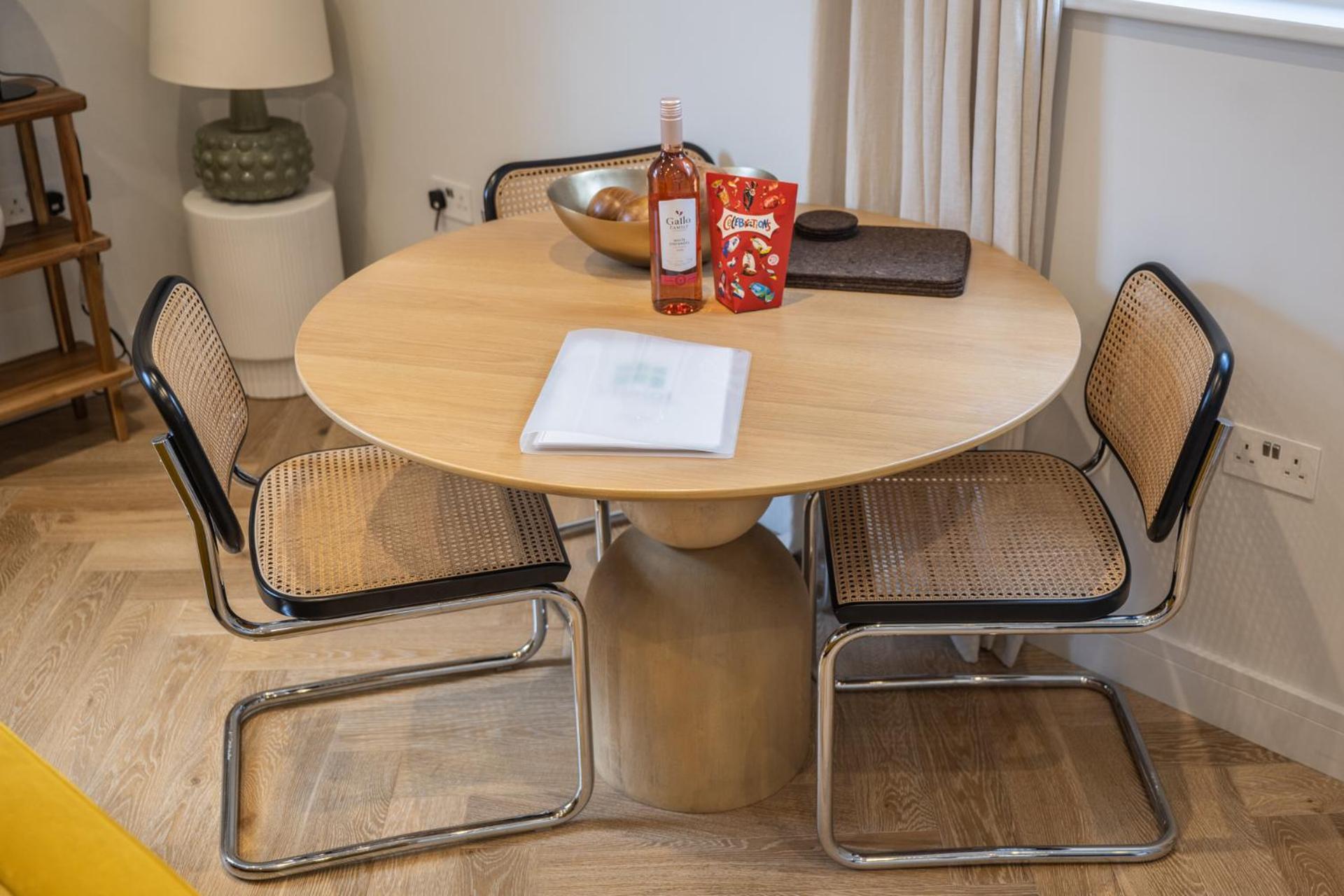 Modern, Stylish Newly Refurbished 2Nd Floor Apartment In Fitzrovia Londyn Zewnętrze zdjęcie
